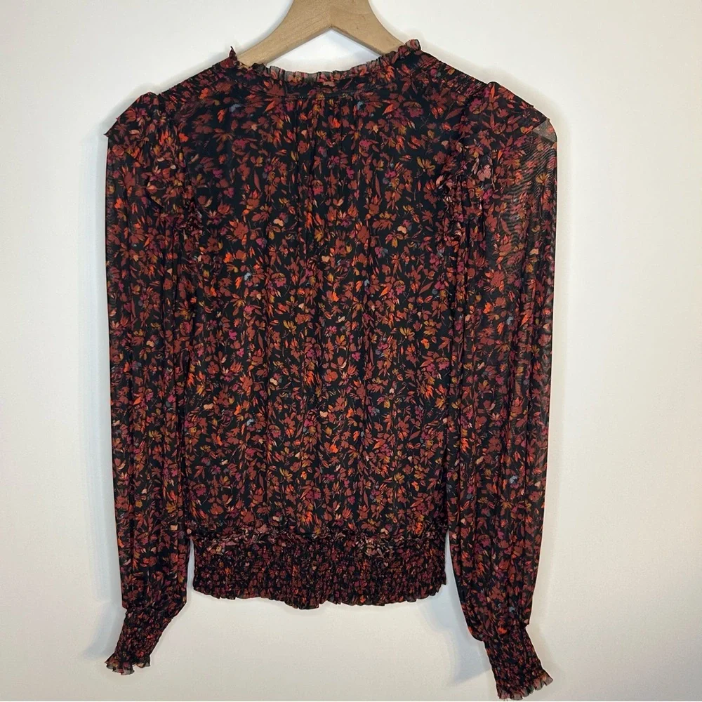 Evereve Koda Mesh Blouse, Size Small, Black Floral V-Neck Top - Picture 7 of 9